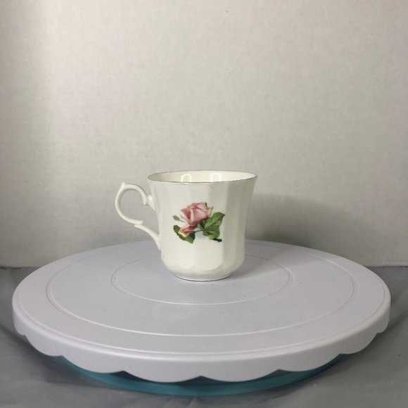 Springfield Bone China Teacup and Saucer - Picture 4 of 9
